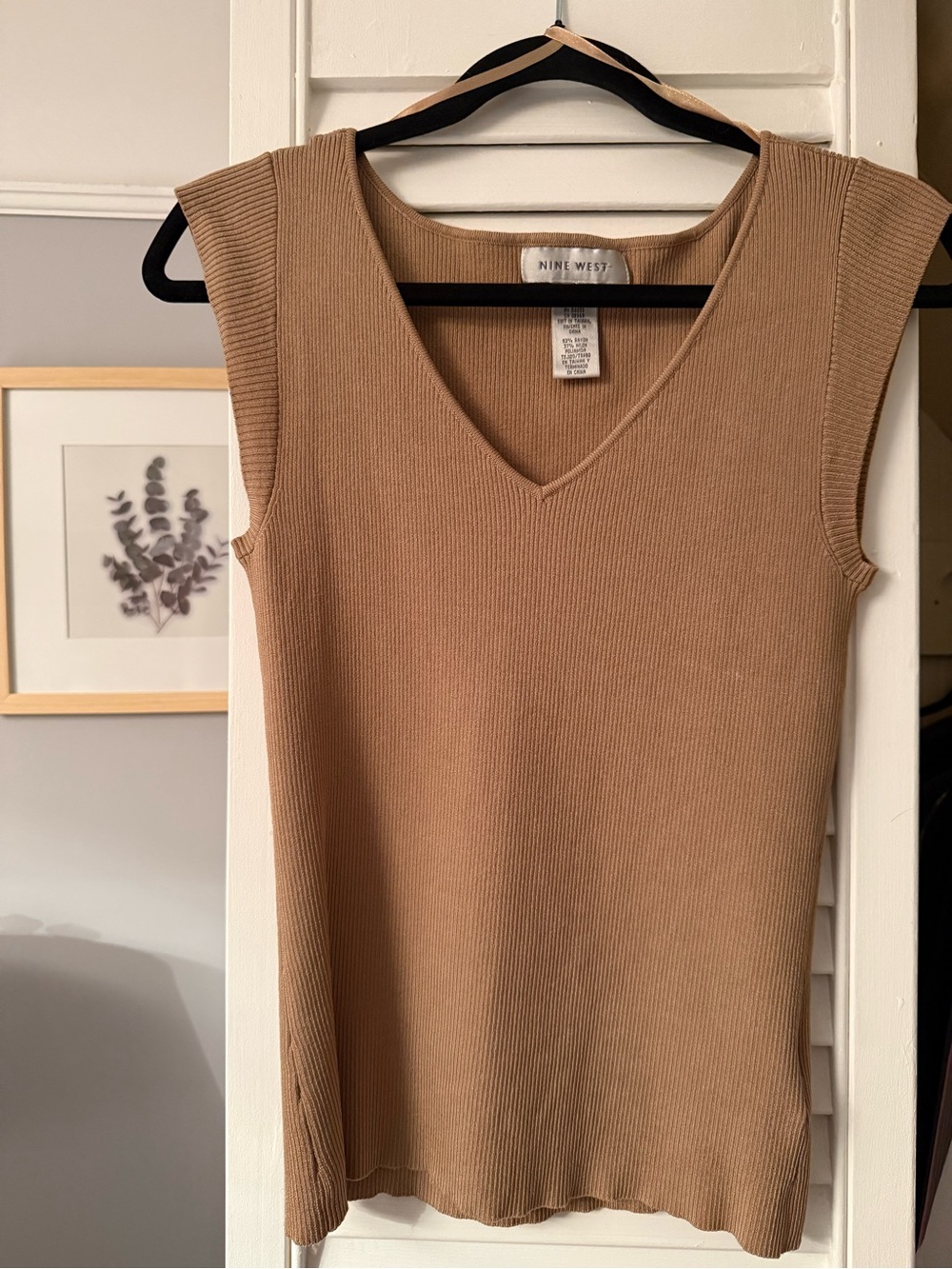 Nine West Tan Ribbed V-Neck Sleeveless Top